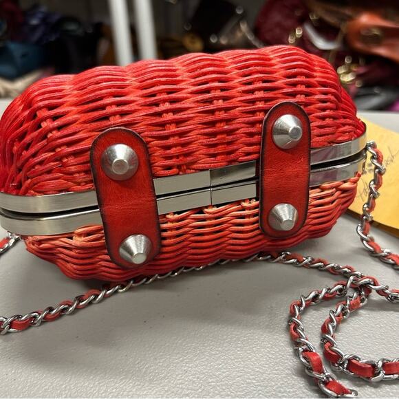 Patricia Nash Purse Spring Red Wicker Melfi Clam Lock Papaya Chain Strap Bag NWT - Picture 4 of 7